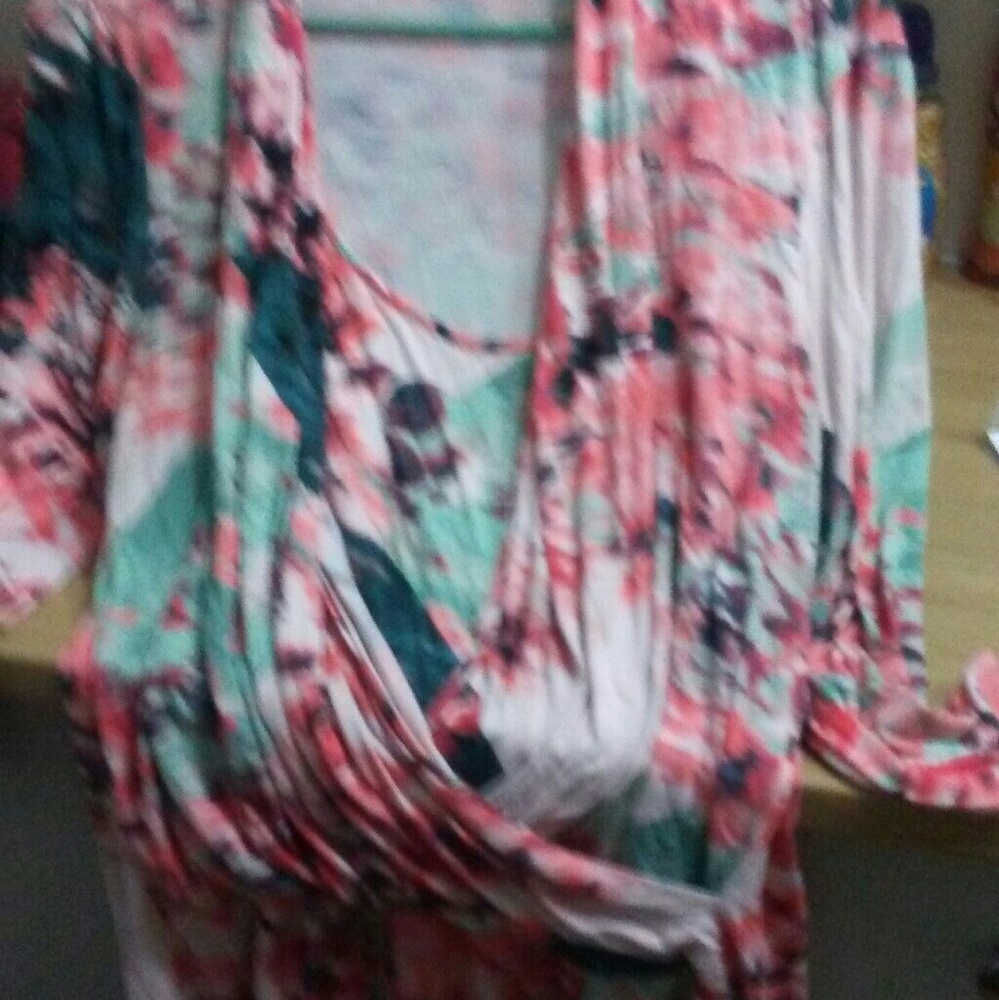 Jennifer Lopez shirt